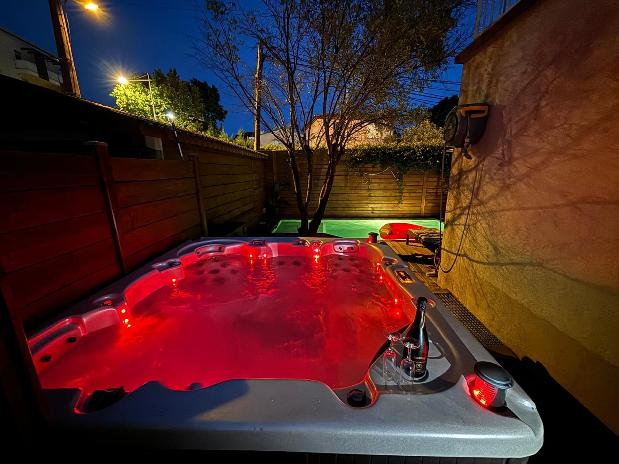 Maison Avec Piscine Et Jacuzzi Proche Des Plages Villa *